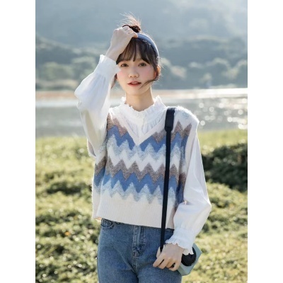 Japanese v-neck vest for women in autumn new style with knitted horse clip vest and sweater jacket