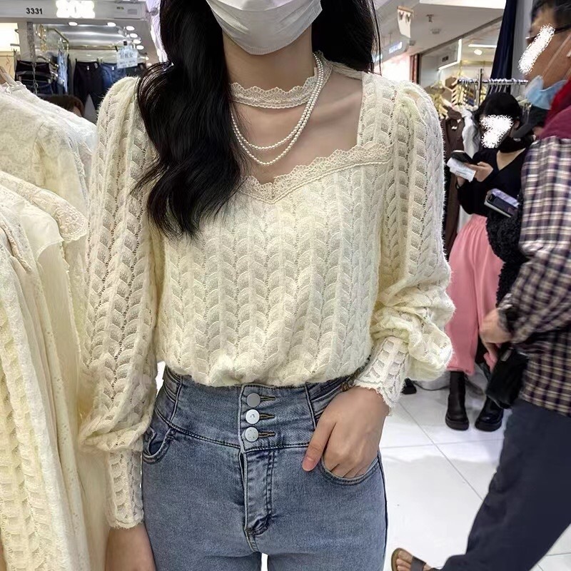 Wrinkled lace shirt for women with autumn and winter design niche French temperament base top trendy