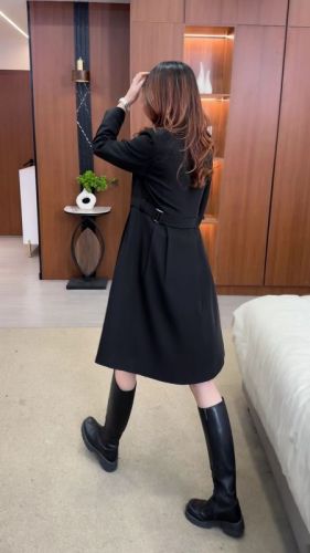Trench coat for women in autumn and winter new style plus velvet thickened fashion suit collar small Korean style waist-closing mid-length outerwear