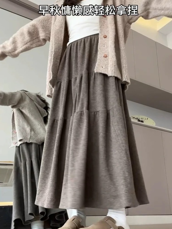 Coffee-colored cashmere knitted cake skirt for women in autumn and winter style fat mm high waist drooping soft and glutinous A-line skirt ruffled midi skirt