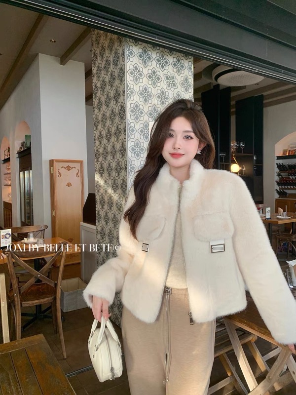 Imitation mink hair environmentally friendly fur women's new winter style small temperament young fur jacket