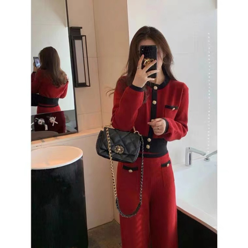 Small fragrance style suit women's clothing fashionable autumn new style socialite temperament casual sports wide-leg pants two-piece set