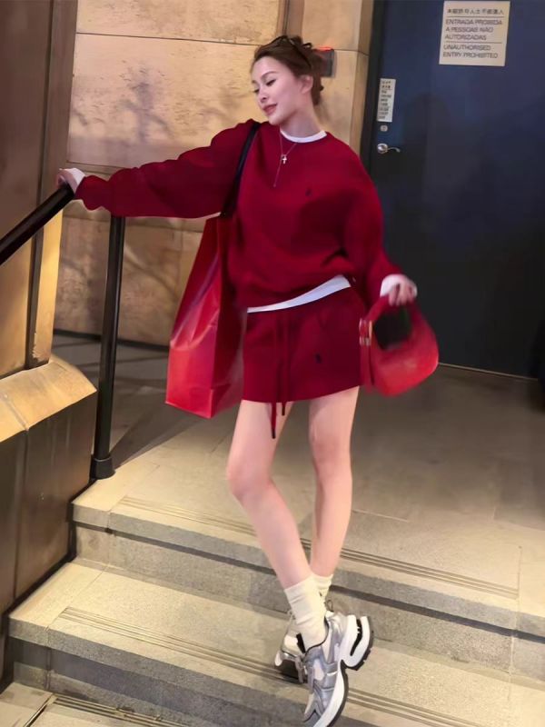French high-end European goods beautiful and fashionable red sweatshirt suit skirt for women with small people fashionable outfit early spring