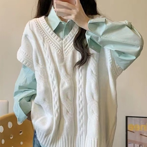 Retro V-neck Knitted Vest for Women Spring and Autumn Chic Korean loose outer layered sleeveless sweater vest two-piece set