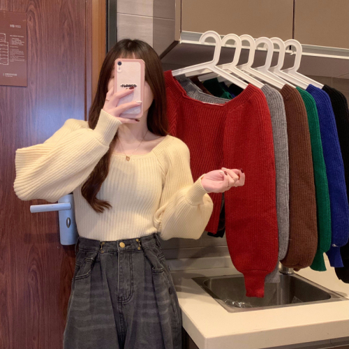 Square collar red sweater for women in autumn and winter New Year fashionable inner knitted base shirt design niche puff sleeves