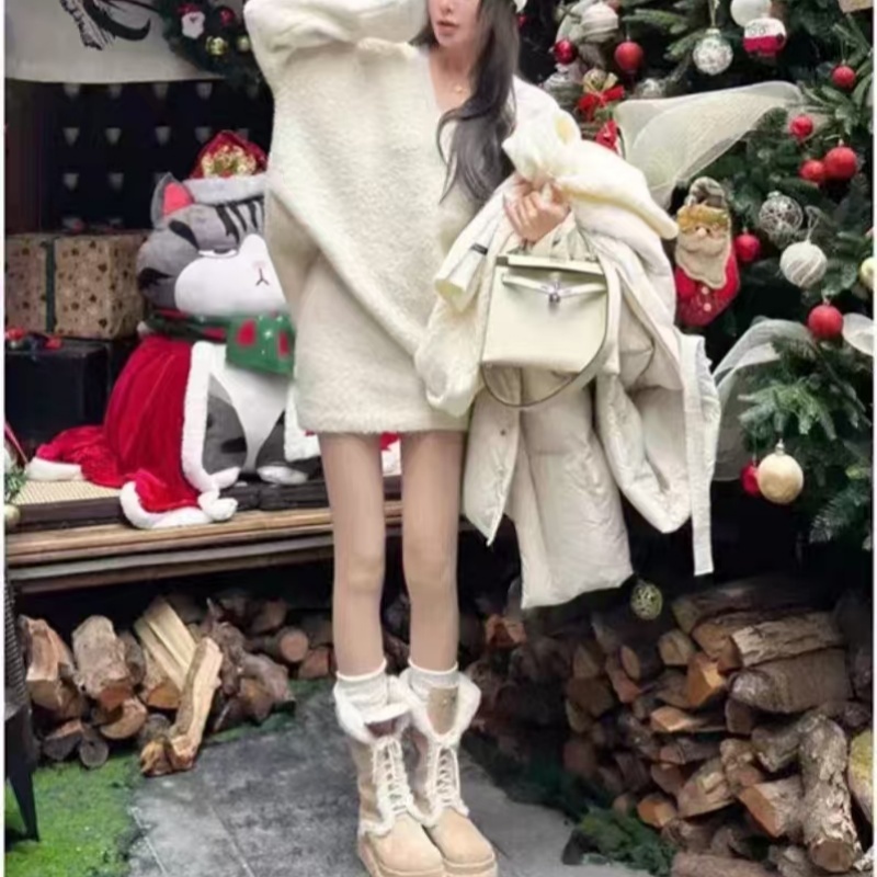 Korean style fashionable casual style design V-neck solid color pullover sweater for women in winter simple warm sweater + short skirt