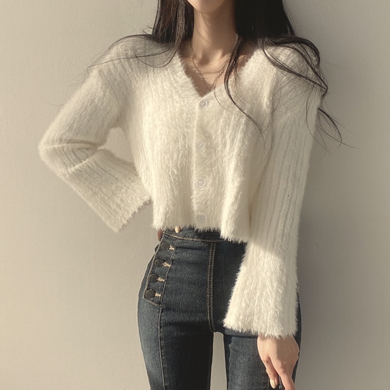 Internet celebrity new knitted cardigan autumn and winter new small short sweater women's jacket Korean V-neck long-sleeved top