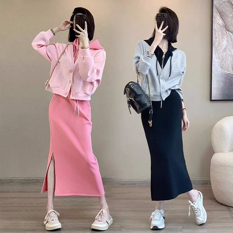 Fashion street-fried casual sports suit for women with autumn fashionable age-reducing design sense fake two-piece sweatshirt skirt two-piece set