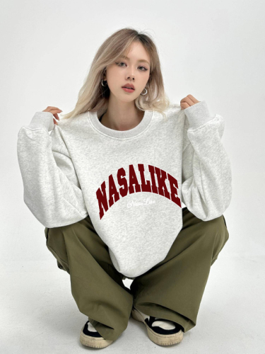 Thickened large sweater round neck autumn and winter style Harajuku BF pullover round neck sweater versatile women's loose top