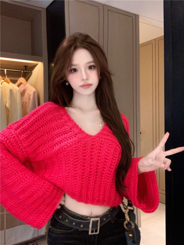 Pure desire style V-neck thick needle sweater for women loose lazy style pullover flared sleeve short knit top
