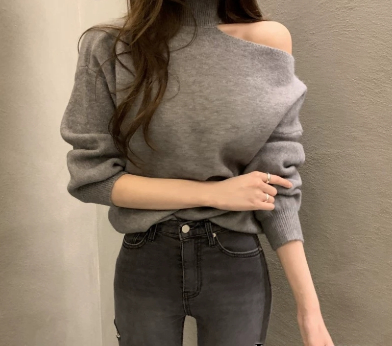 Korean INS design single off-shoulder turtle neck soft and loose loose sweater