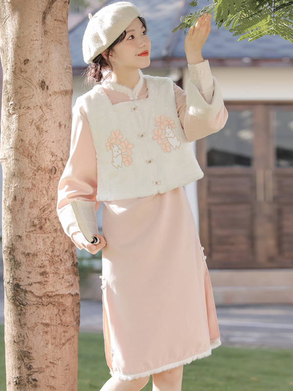 Add fleece new Chinese suit modified cheongsam dress autumn and winter plush vest Chinese style two-piece set Chinese elements
