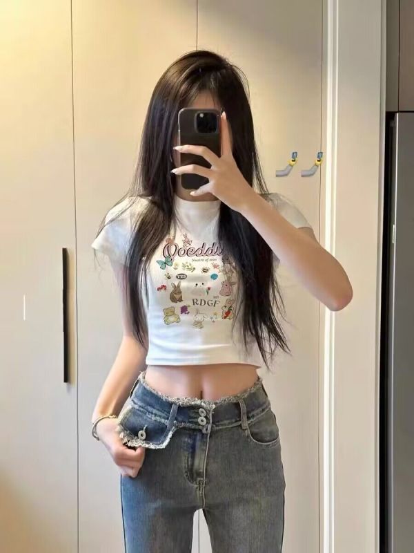 American sweet and spicy white short waist top for women in spring and summer new style for women with tight navel and short-sleeved shoulders T-shirt for women