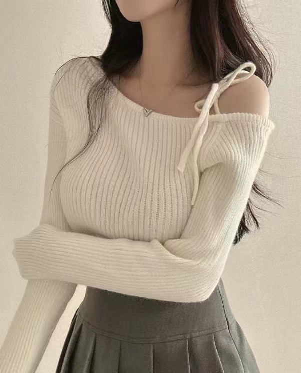 Korean chic autumn and winter niche retro irregular slanted collar off-shoulder lace slim long sleeve knitted sweater for women