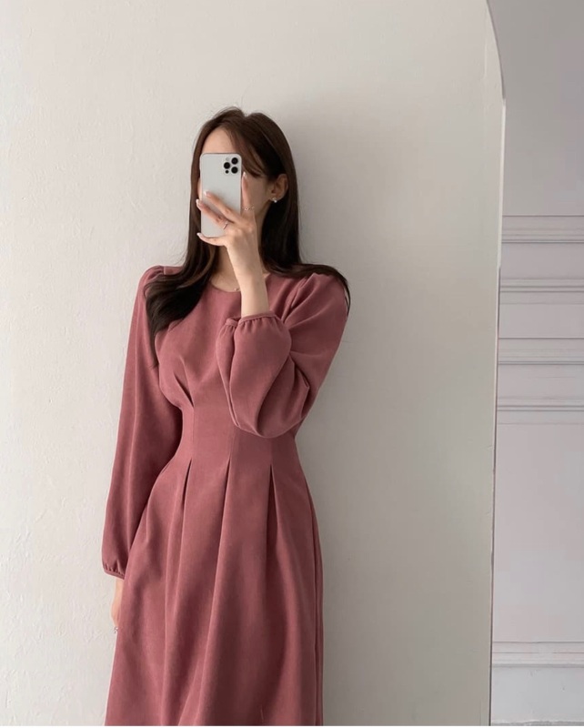 Niche temperament, waist-hugging and slimming versatile dress