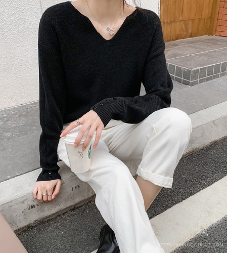 Long-term spot autumn and winter new V-neck knitted multi-color base shirt solid color temperament long sleeve thin women's top