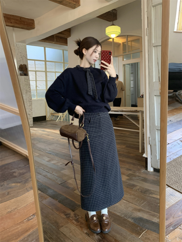 College style sweater knitted top + plaid slimming skirt two-piece set