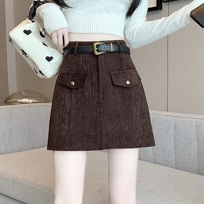 Autumn and winter brown skirt women corduroy short skirt small brown high waist A-line hip skirt