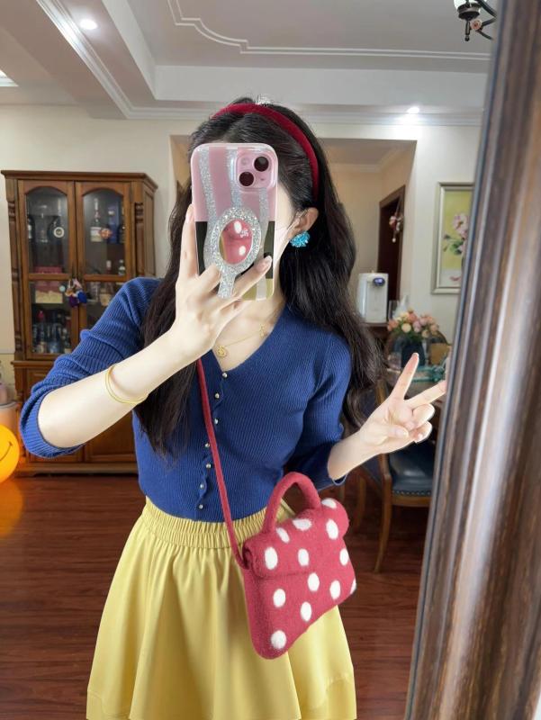 Design-slim solid color V-neck sweater for women early autumn ruffle skirt two-piece set