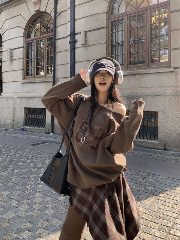American retro letters sport lazy off-shoulder sweatshirt + micro-flare casual pants