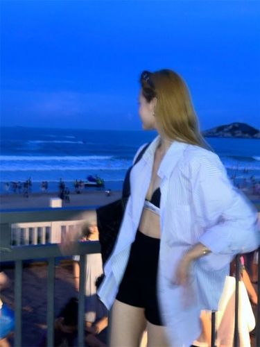 Striped long-sleeved shirt with inner and outer design niche design shirt