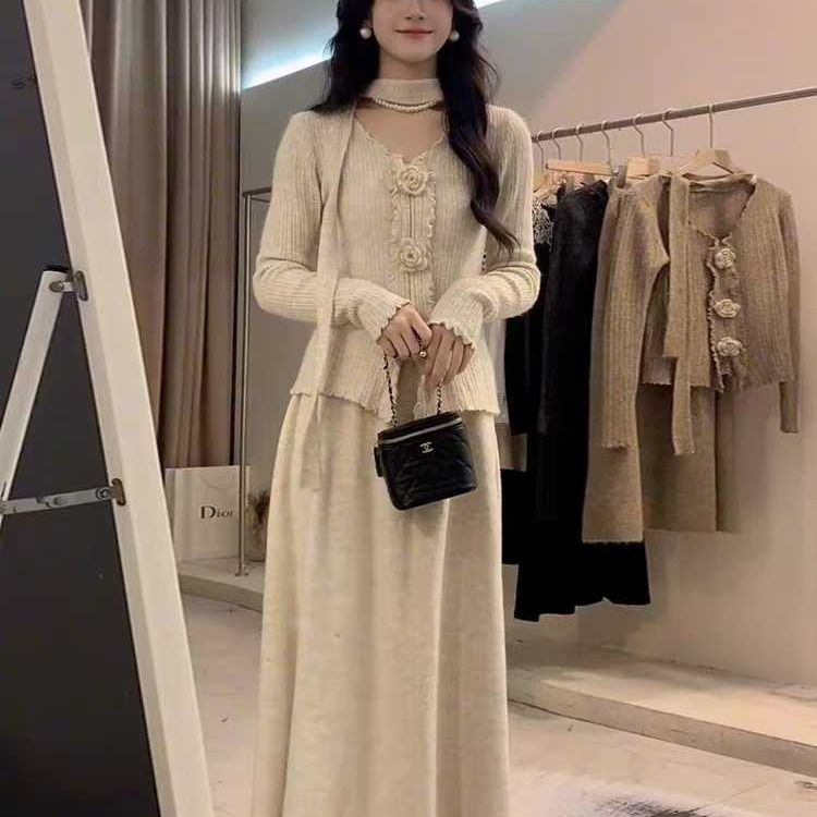 New New Year's Battle Robe Red Knitted Two-Piece Set Plus Skirt Pear-shaped Body Black Tea Style Long Skirt