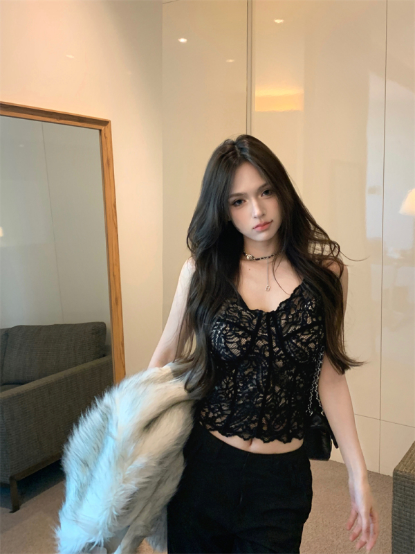 Slightly drunk pure desire to wear chest pad suspender vest V-neck lace double-layer inner slim hot girl top for women