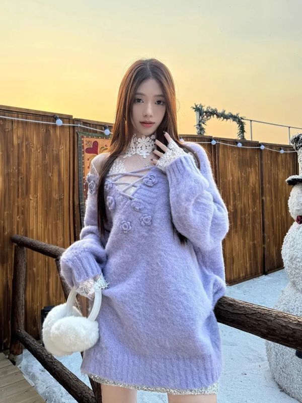 Women's 2024 autumn and winter Korean hottie V-neck knitted sweater top with hollow lace shirt two-piece set