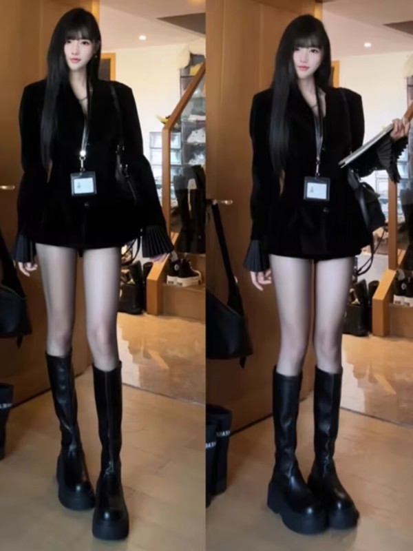 Korean style with a complete set of cool and cool winter clothes Hepburn style black velvet jacket skirt pants two-piece set