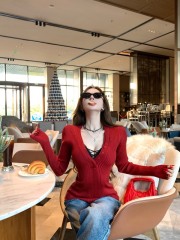 V-neck sweater for women with autumn and winter wear slim long-sleeved top