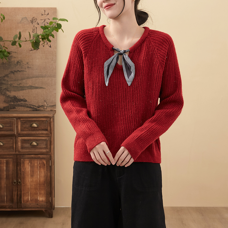 Thickened knitted sweater for women loose and lazy Korean style dressing to cover flesh and make them look slim with scarf top