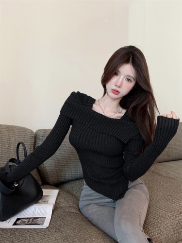 One-shoulder irregular sweater autumn and winter new design slim shorts knitted top