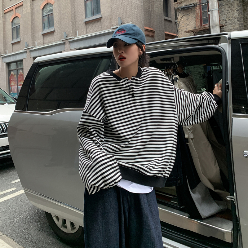 New spring and autumn style fashionable striped contrasting color long-sleeved sweatshirt for women loose design half-open collar top