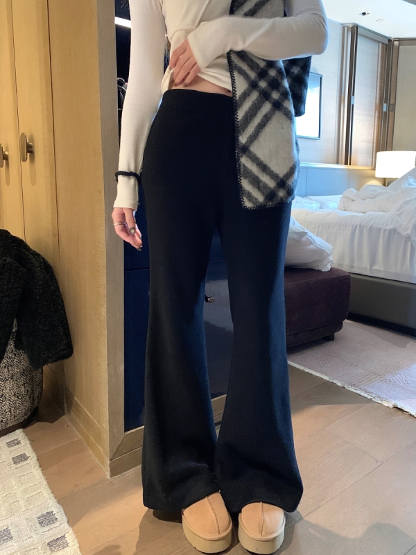 Korean black slim bell-bottom pants in winter slim soft and thickened trousers