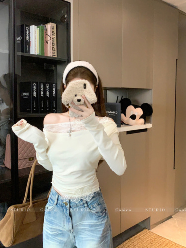 Spring lace spliced ​​long-sleeved T-shirt design pure sexy hot girl slanted shoulder top