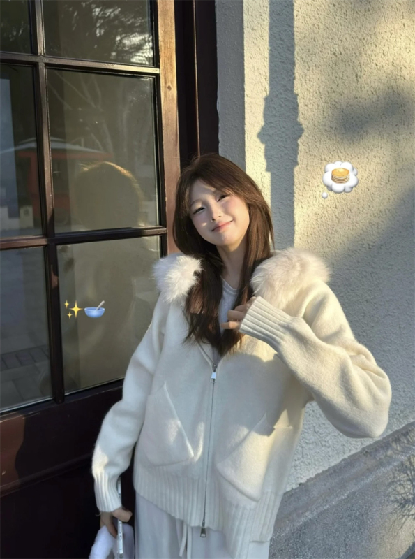Women's short-sized short-sized sweater jacket for women in autumn and winter