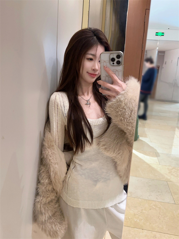 Slim fit and slim inner sweater sweater sweater women autumn and winter long-sleeved top hollow U-neck base shirt