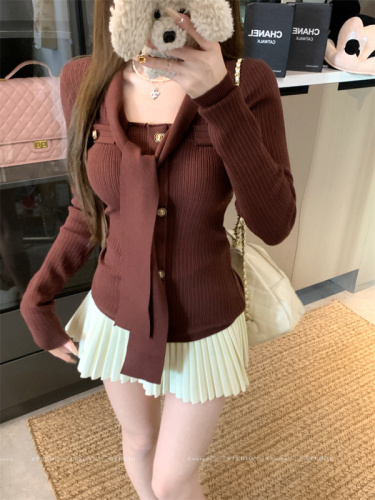 Lace-up sweater for women with inner and outer lace-up V-neck versatile top for women