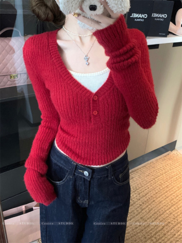 Soft and glutinous wool texture fake two-piece v-neck long-sleeved wool sweater for women pure inner base shirt