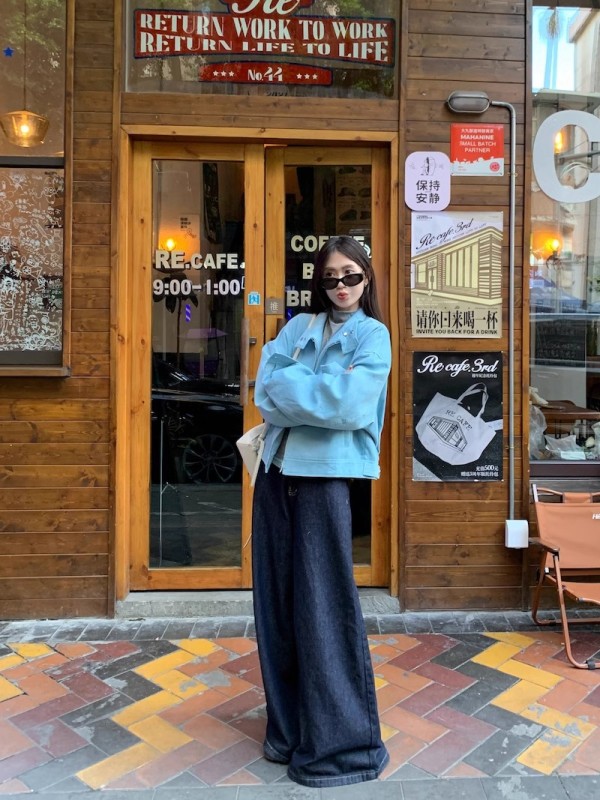 Blue corduroy short jacket for women in autumn new super beautiful zipper cardigan design loose jacket