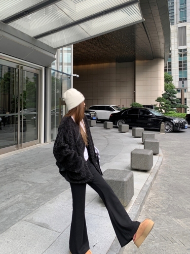 Korean black slim bell-bottom pants in winter slim soft and thickened trousers