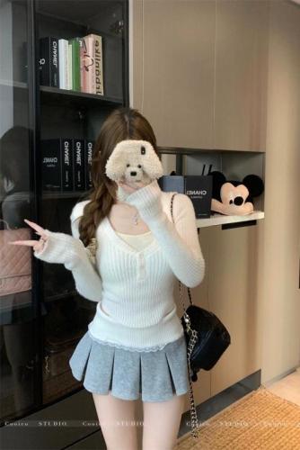 Soft and glutinous wool texture fake two-piece v-neck long-sleeved wool sweater for women pure inner base shirt