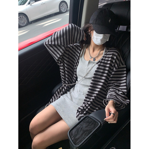 Thin cardigan sweater for women Korean style loose oversize lazy style long-sleeved striped jacket