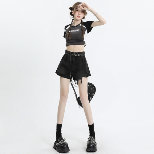 New denim shorts for women with high waist slim A-line summer hot pants for hot pants outside design