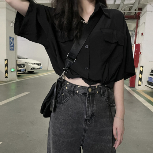 Design-sensual niche black shirt for women loose lazy style short drawstring top