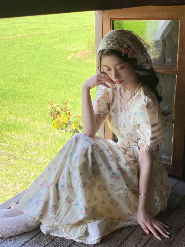 Puff sleeve top high waist pleated slim skirt temperament printed design suit for women