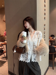 French gentle V-neck slim hollow lace shirt new spring design layered loose flared sleeve top