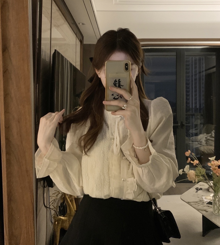 French pleated wood ears tied with long-sleeved shirt for women with autumn and winter Korean style small fragrant top