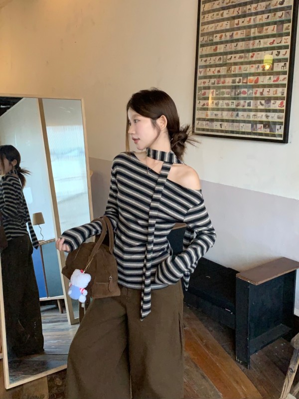 Retro long-sleeved off-shoulder streamer T-shirt for women in winter slim waistband stripes casual top