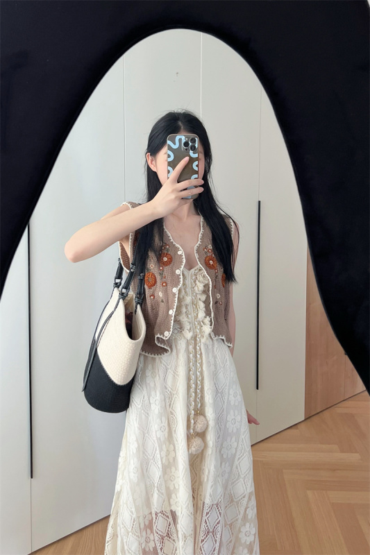Retro jacquard embroidered vest + tassel hollow lace suspender dress
